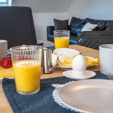Wunderschone Und Frisch Renovierte Ferienwohnung In Strandnahe Fur 4-6 Personen!