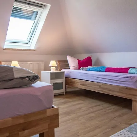 Semesterbostad Wunderschone Und Frisch Renovierte Ferienwohnung In Strandnahe Fur 4-6 Personen! *