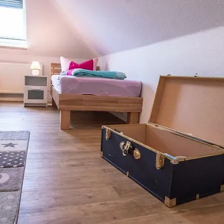 Semesterbostad Wunderschone Und Frisch Renovierte Ferienwohnung In Strandnahe Fur 4-6 Personen! Cuxhaven