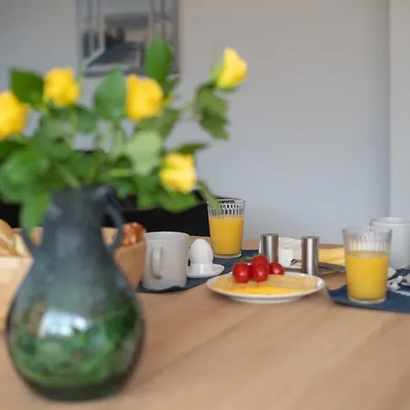 Wunderschone Und Frisch Renovierte Ferienwohnung In Strandnahe Fur 4-6 Personen! * Cuxhaven